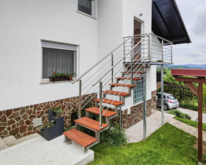 Apartma Hilltop Haven